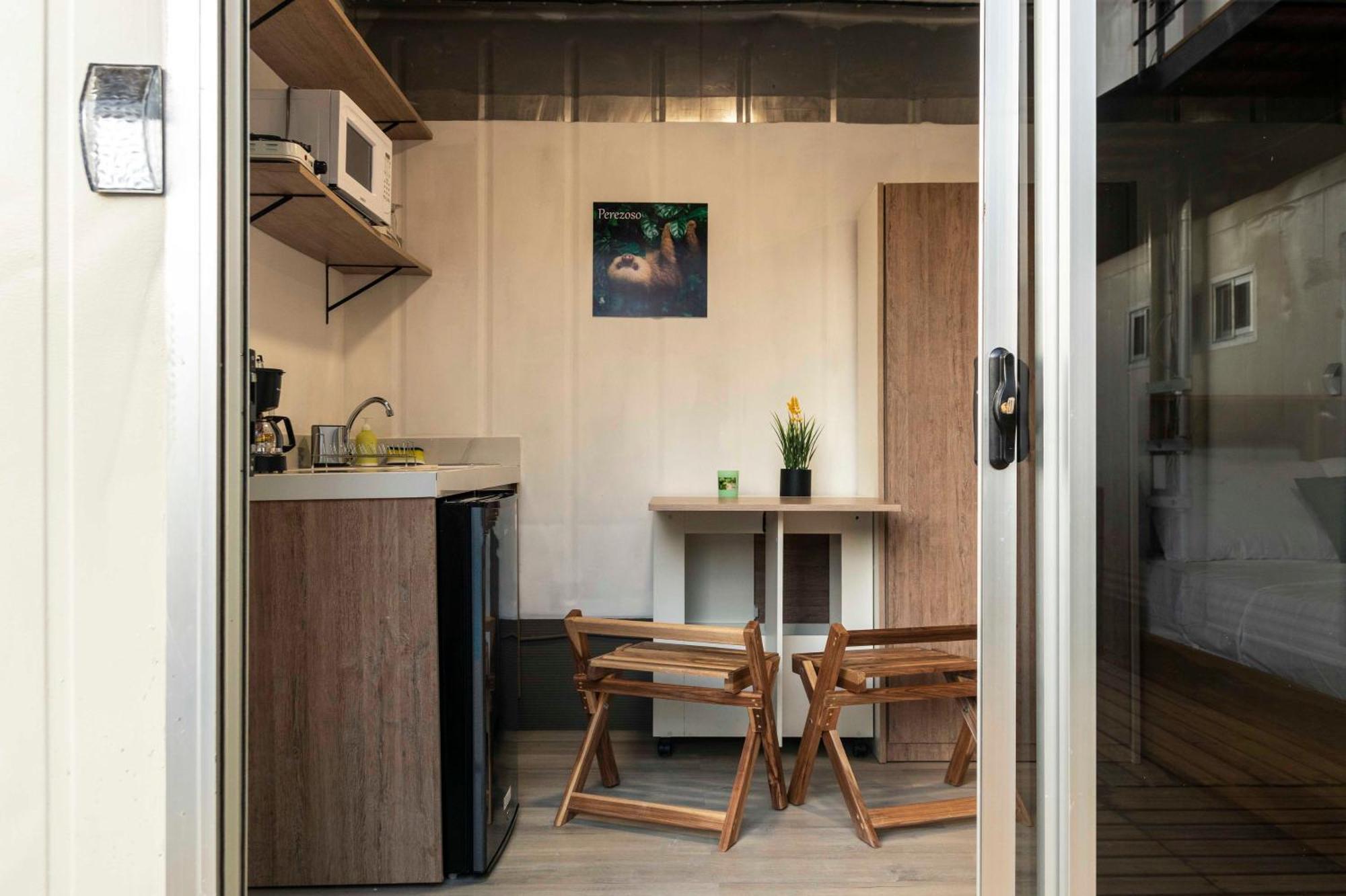 Emi'S Place Container Living Uvita Exterior photo