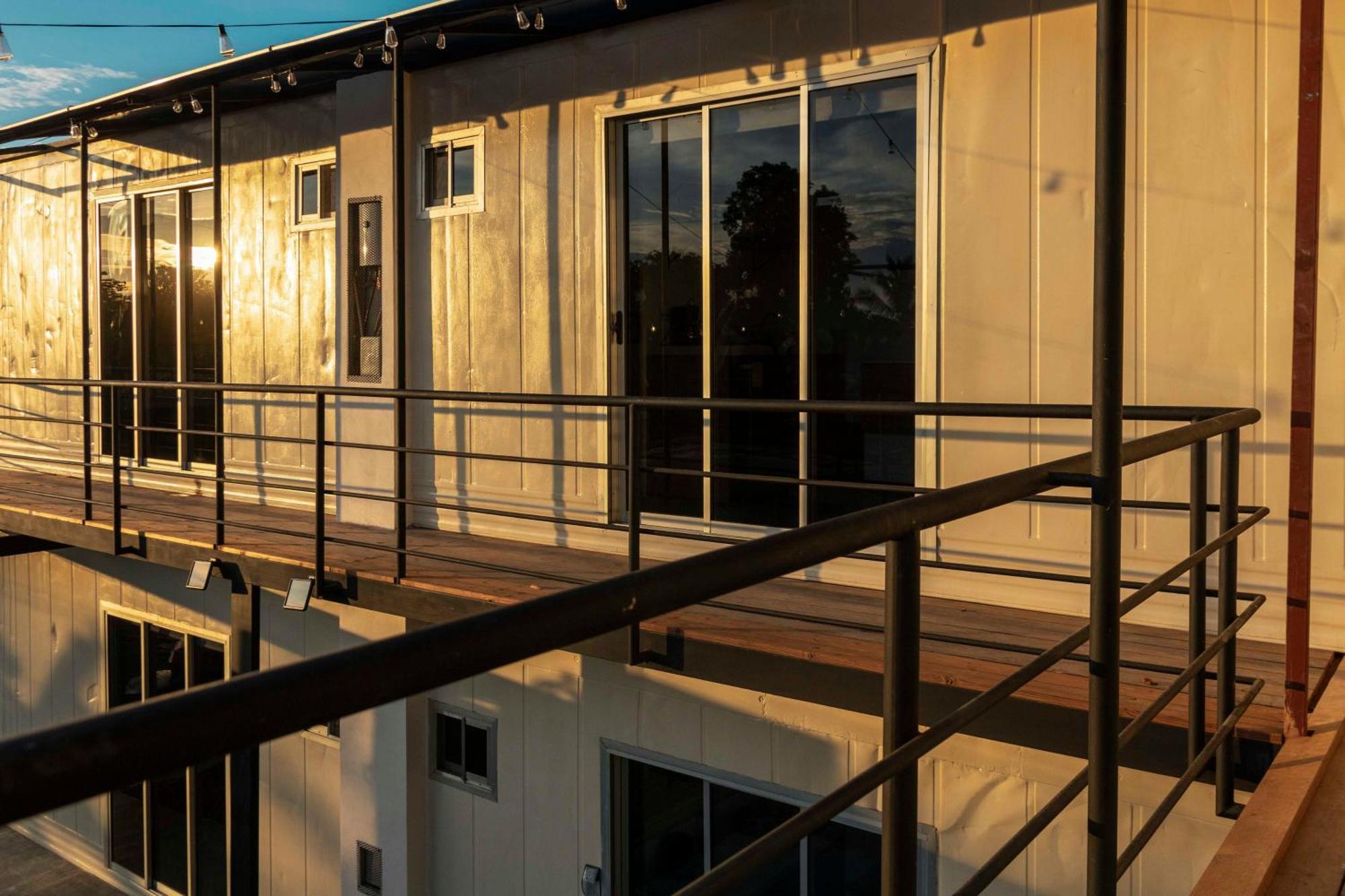 Emi'S Place Container Living Uvita Exterior photo
